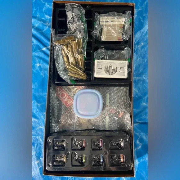 Star Wars - Episode 1 - Monopoly Collector's Edition 3-D Board Game 1999 🎲🎲 - Picture 5 of 16